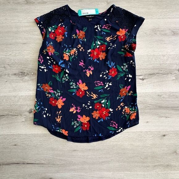 FORTUNE + IVY Allison Mixed Material Blouse Navy S NWT STITCH FIX - Picture 5 of 7